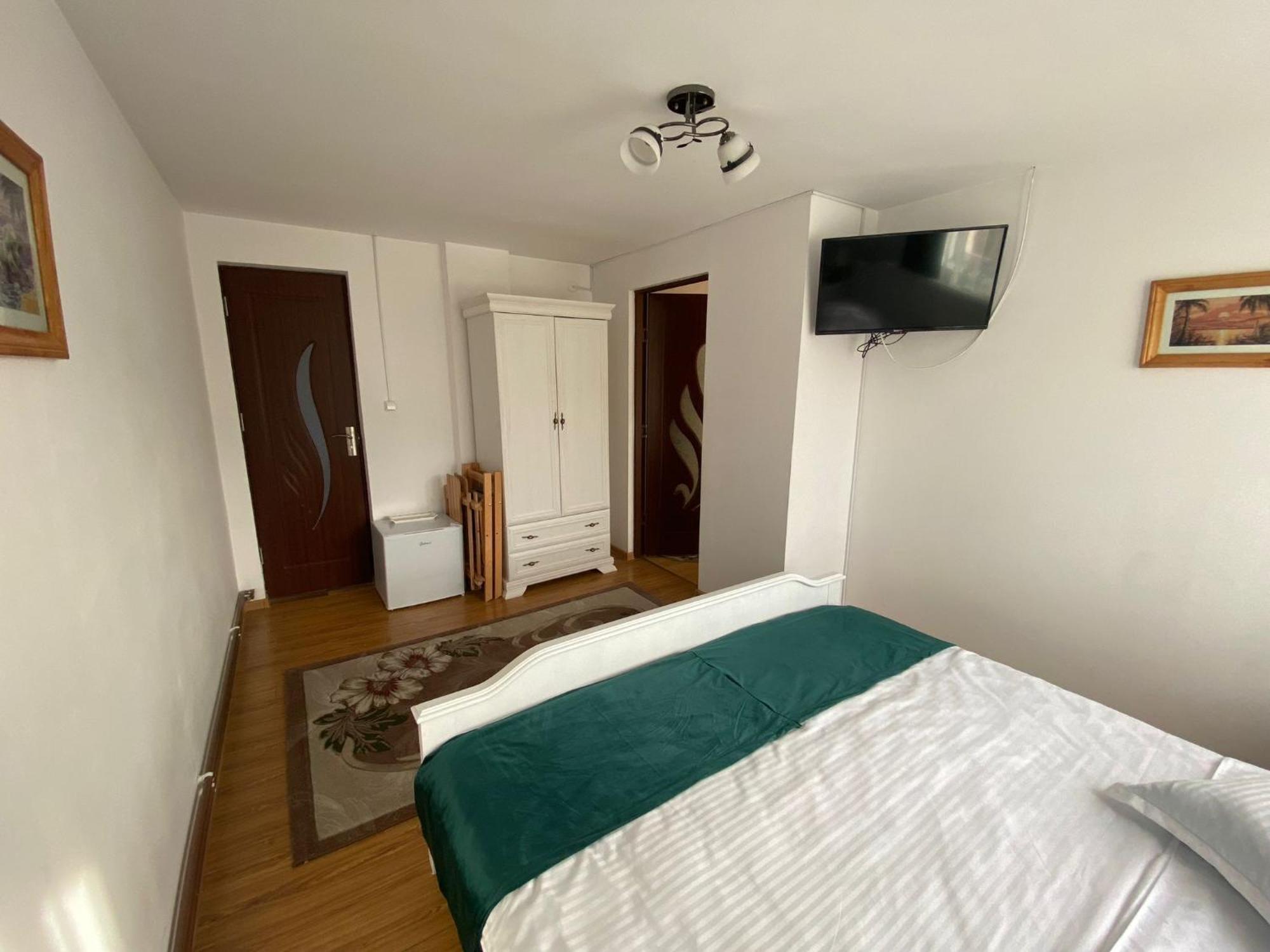 Hotel Casa Irina Mînăstirea Humorului Exterior foto